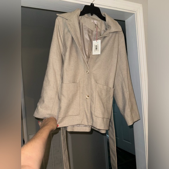 Jacket - Picture 3 of 3